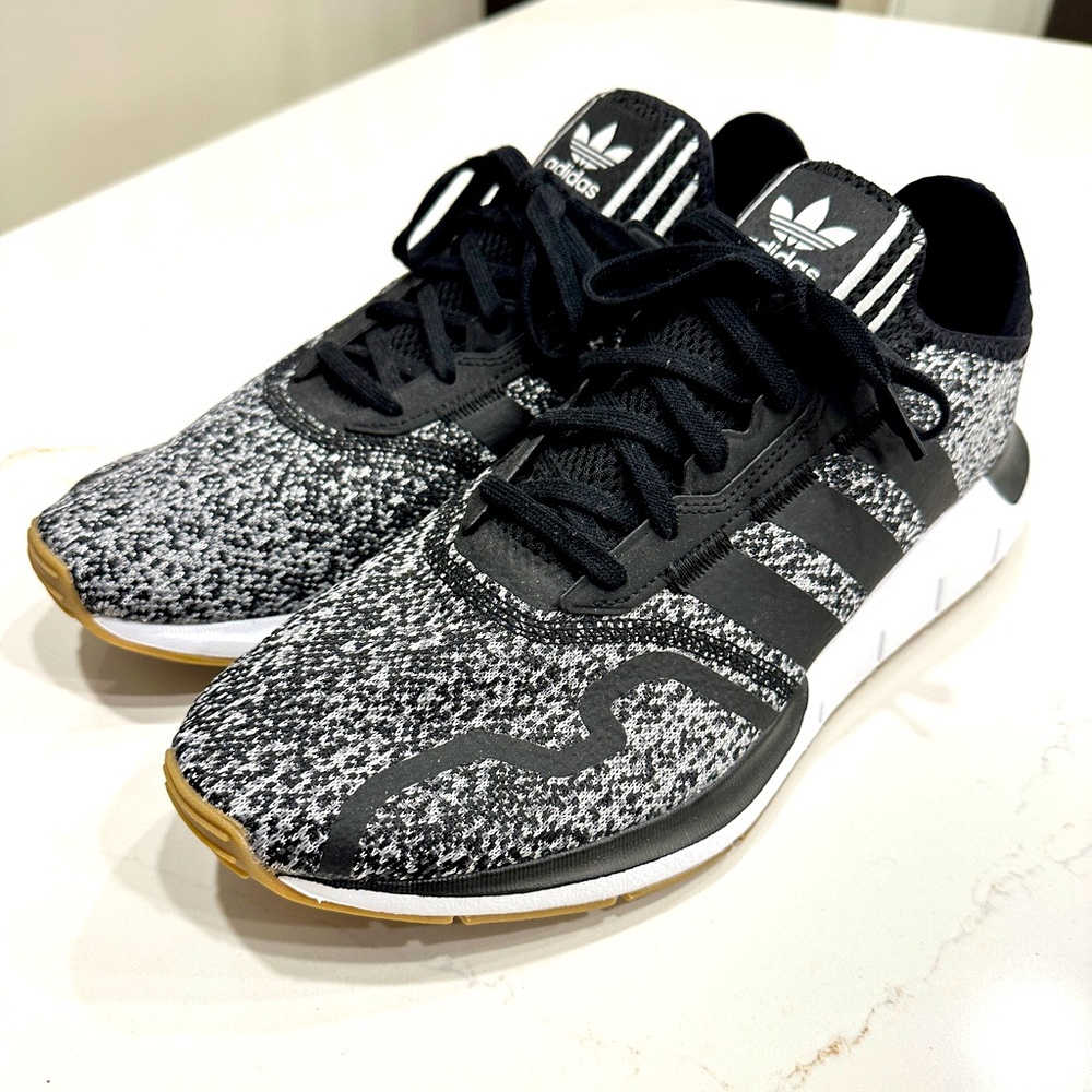 Adidas Swift Run X